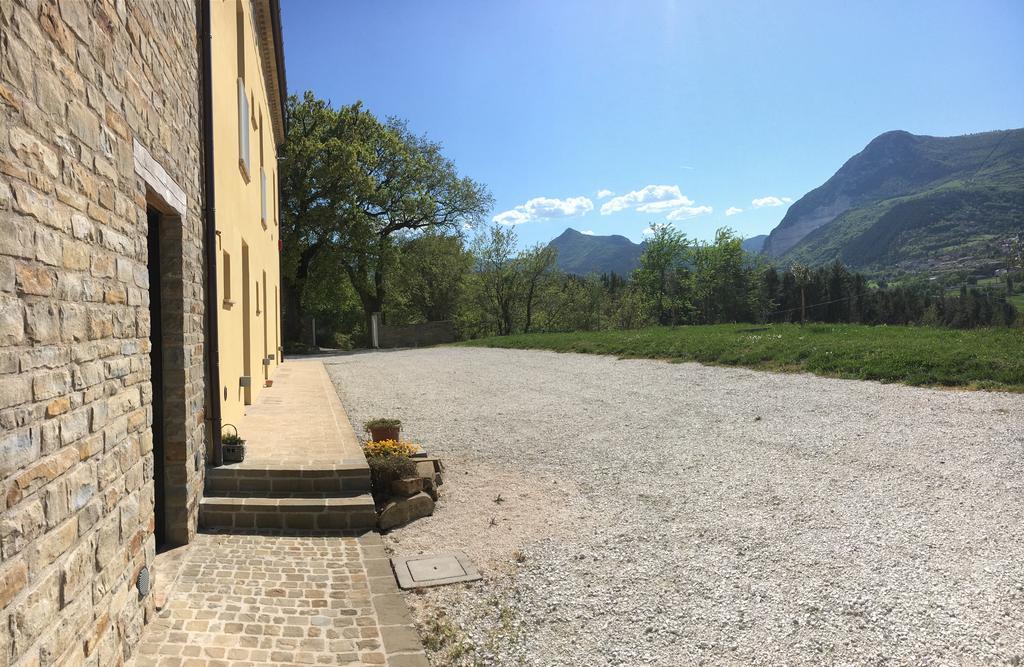 Amico Country House Serra San Quirico Exterior photo