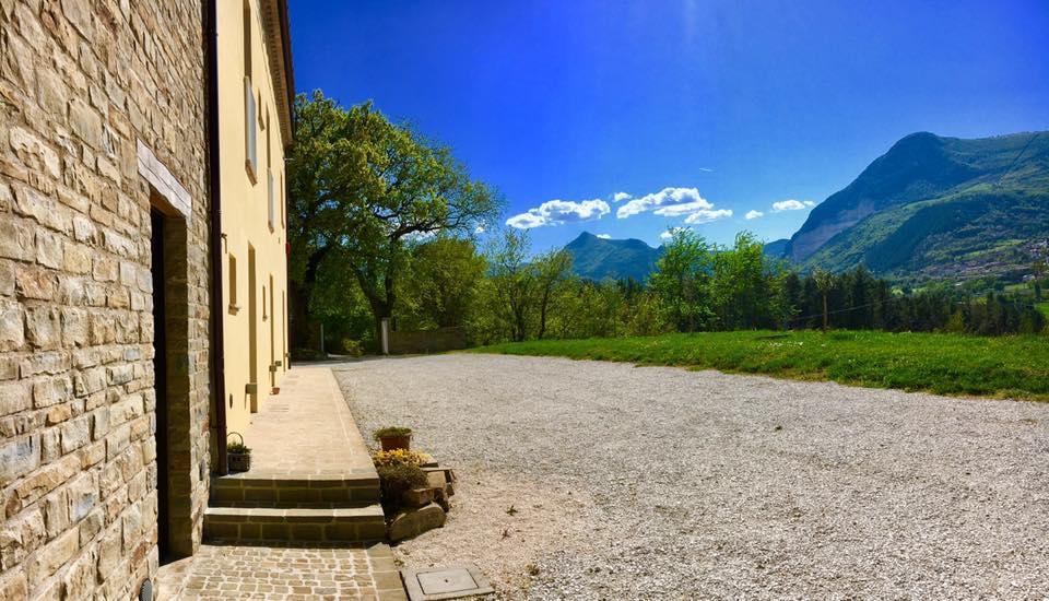Amico Country House Serra San Quirico Exterior photo